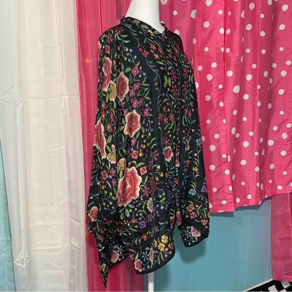 Johnny Was Size XXL Black Multi Floral 100% Silk Button Front Blouse - Picture 2 of 16